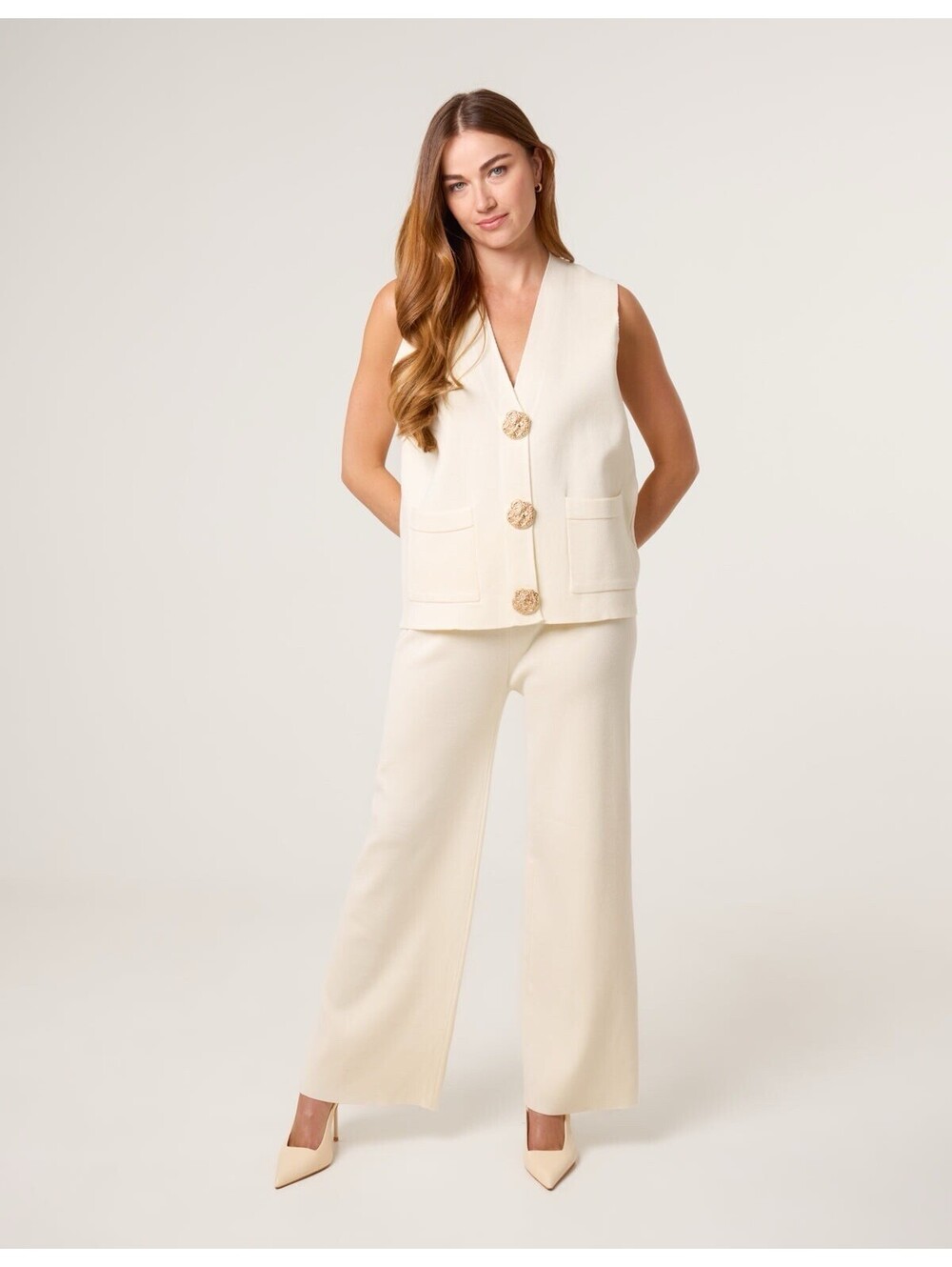 Sweetkama Women’s Size Medium Beige Viscose 2-Piece Oversized Gold Button Set